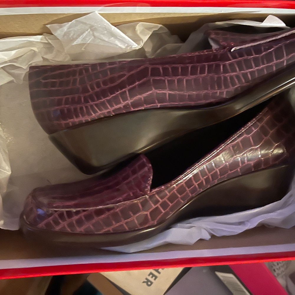 Brand new Aerosole loafers in box never worn non smoking home